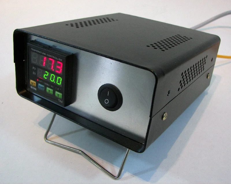 1-Zone Mini Benchtop Temperature Controller - RTD (PT100) Input - 8A, SSR Control Output 1-Zone Mini Benchtop Temperature Controller - RTD (PT100) Input - 8A, SSR Control Output