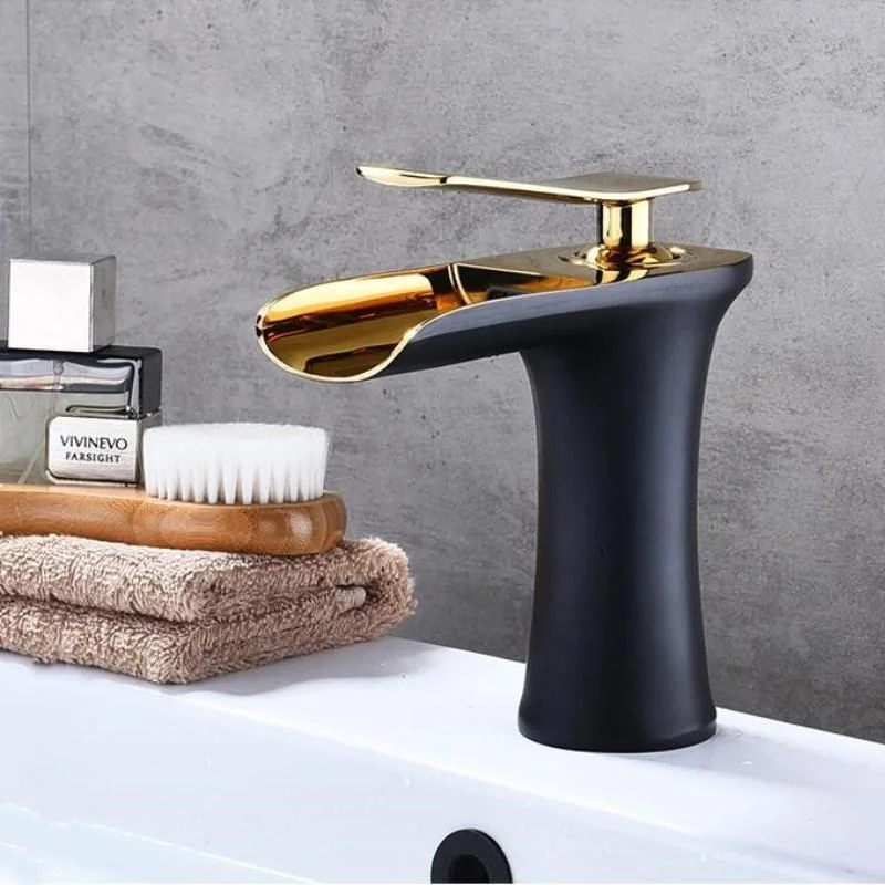 Brass Waterfall Basin Faucet: Single Handle Hot and Cold Water Mixer