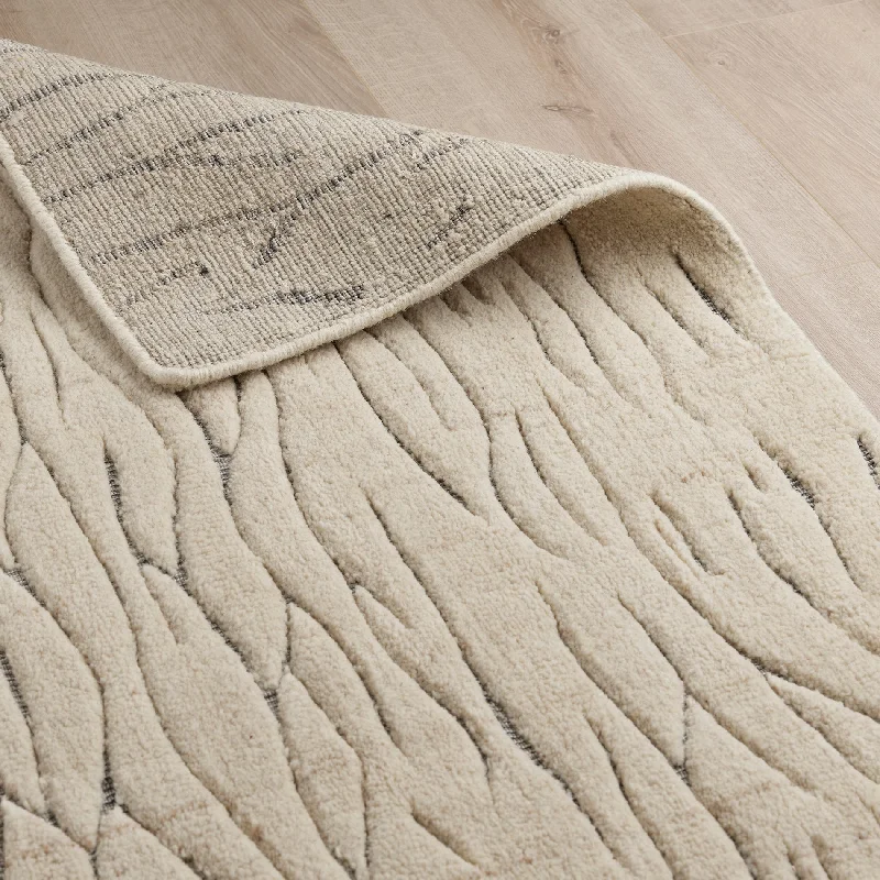 Airth Hand Loom Wool Rug - Cream