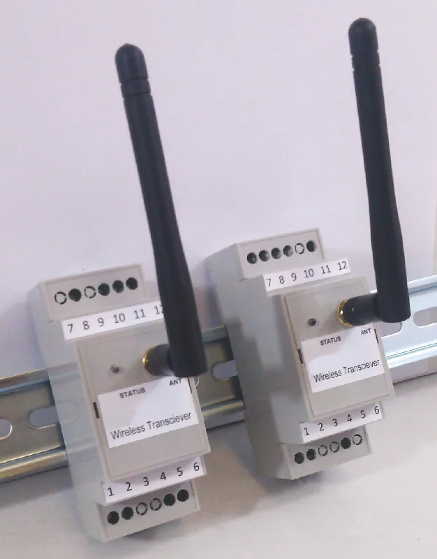 Din-rail 2.4 GHz Wireless Remote Control Switch Transmitter with Multiple Control Receivers Din-rail 2.4 GHz Wireless Remote Control Switch Transmitter with Multiple Control Receivers