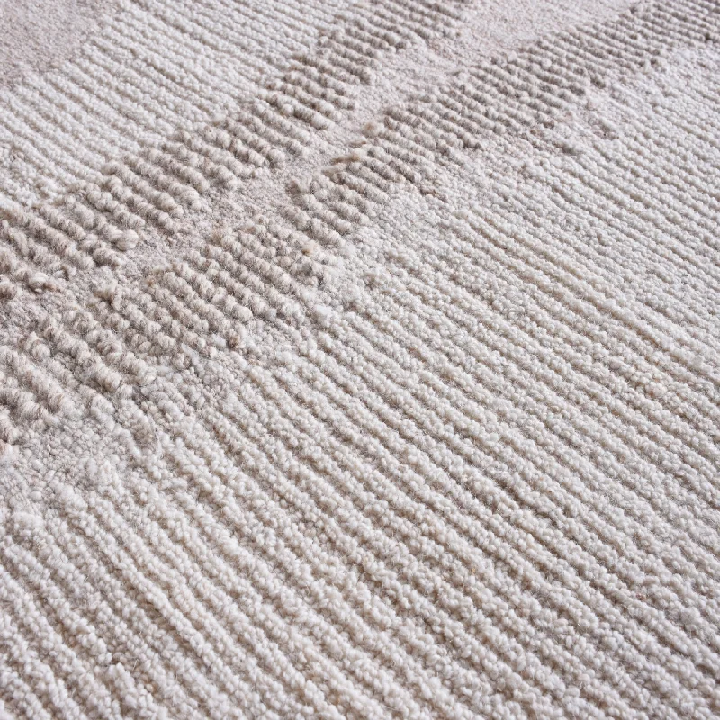 Mere Hand Tufted Wool Rug - Ivory & Beige