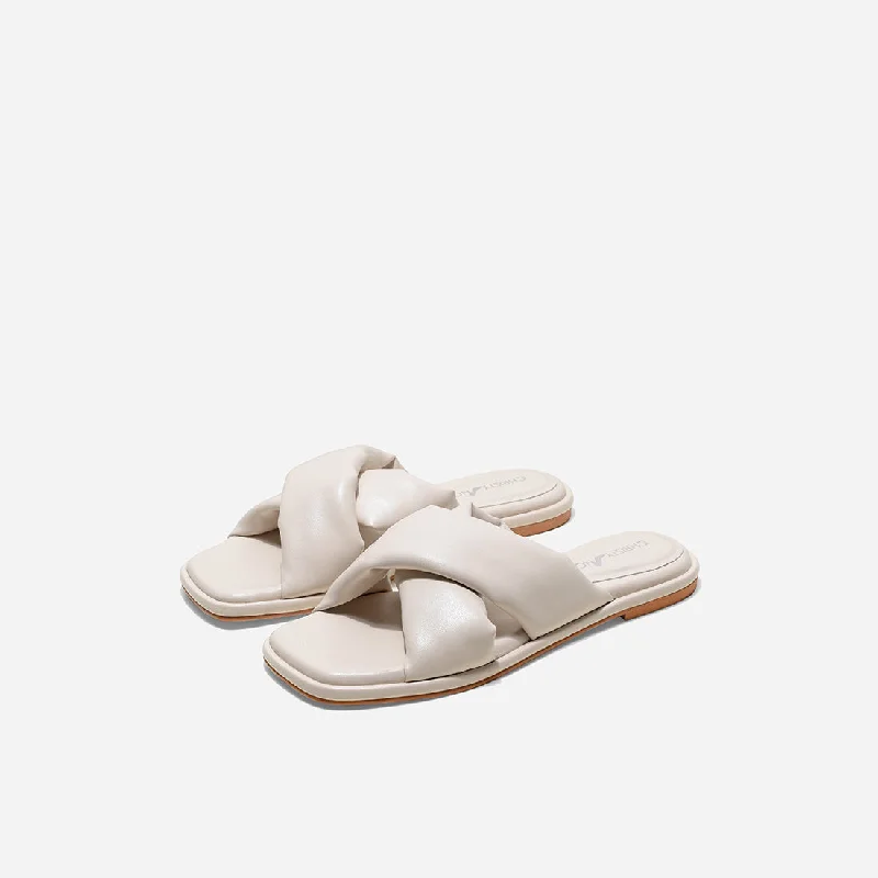 Sustainable Women's Recycled Material Sandals in Beige for Eco - Conscious ShoppersClaire Slider Sustainable Women's Recycled Material Sandals in Beige for Eco - Conscious ShoppersClaire Slider