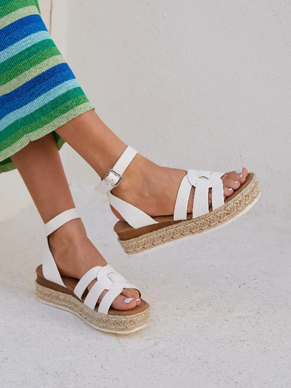 Sustainable Women's Recycled Material Sandals in Beige for Eco - Conscious ShoppersDAKOTA