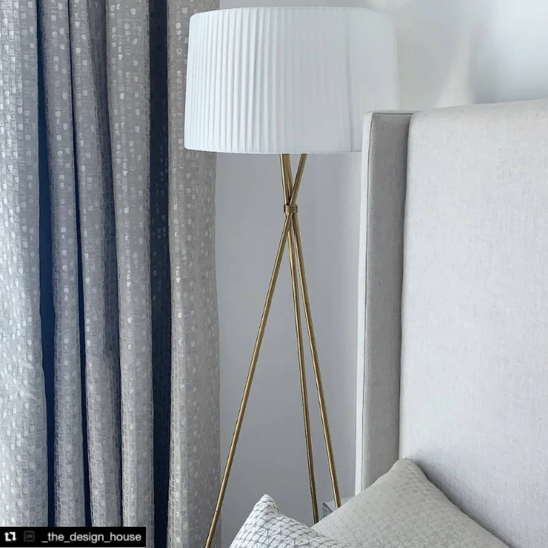 Metal Floor Lamp with a Matte Black Finish for a Sleek LookMid Century Floor Lamp Cy-Ltd-100-G / 047 Metal Floor Lamp with a Matte Black Finish for a Sleek LookMid Century Floor Lamp Cy-Ltd-100-G / 047
